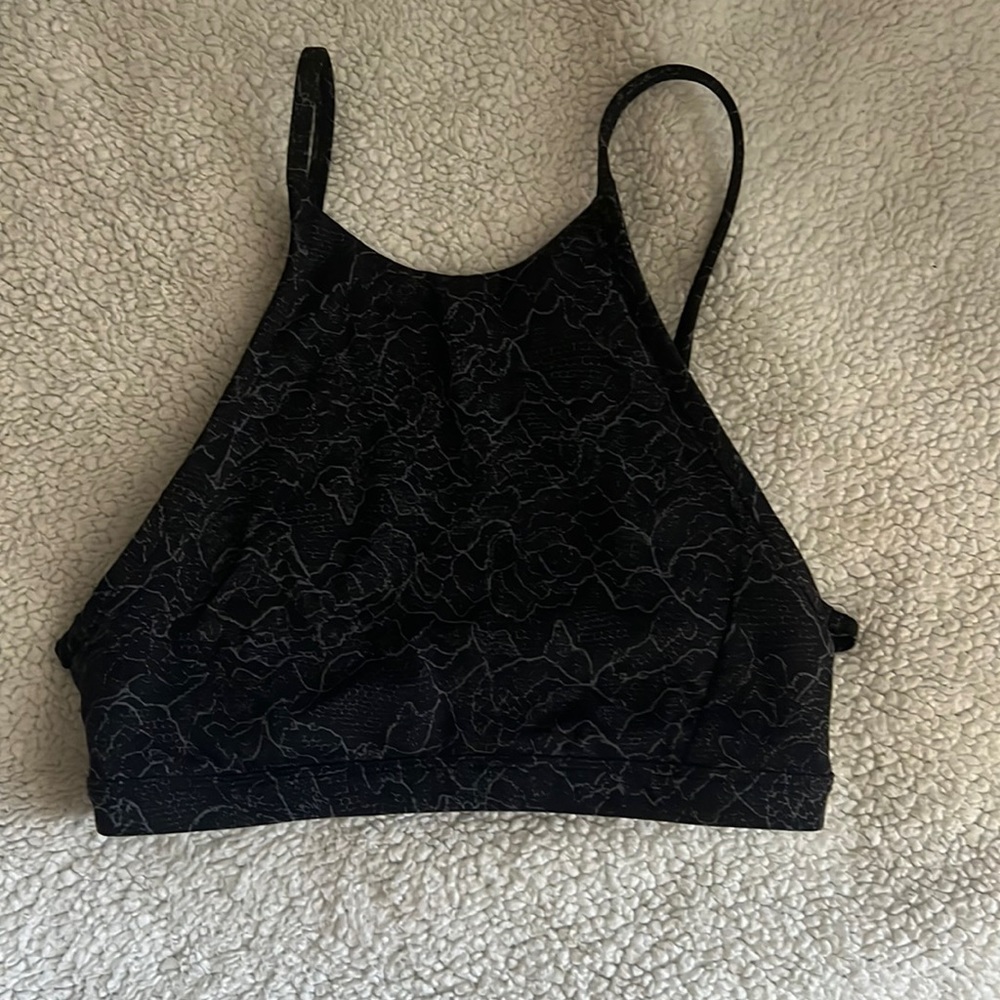 Lululemon top